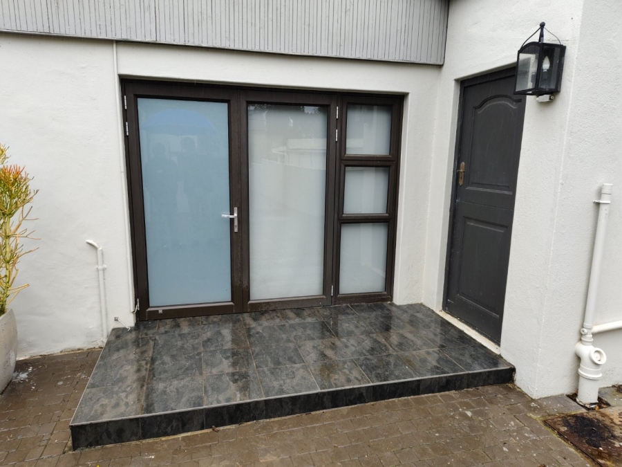 To Let 2 Bedroom Property for Rent in Groenvlei Western Cape